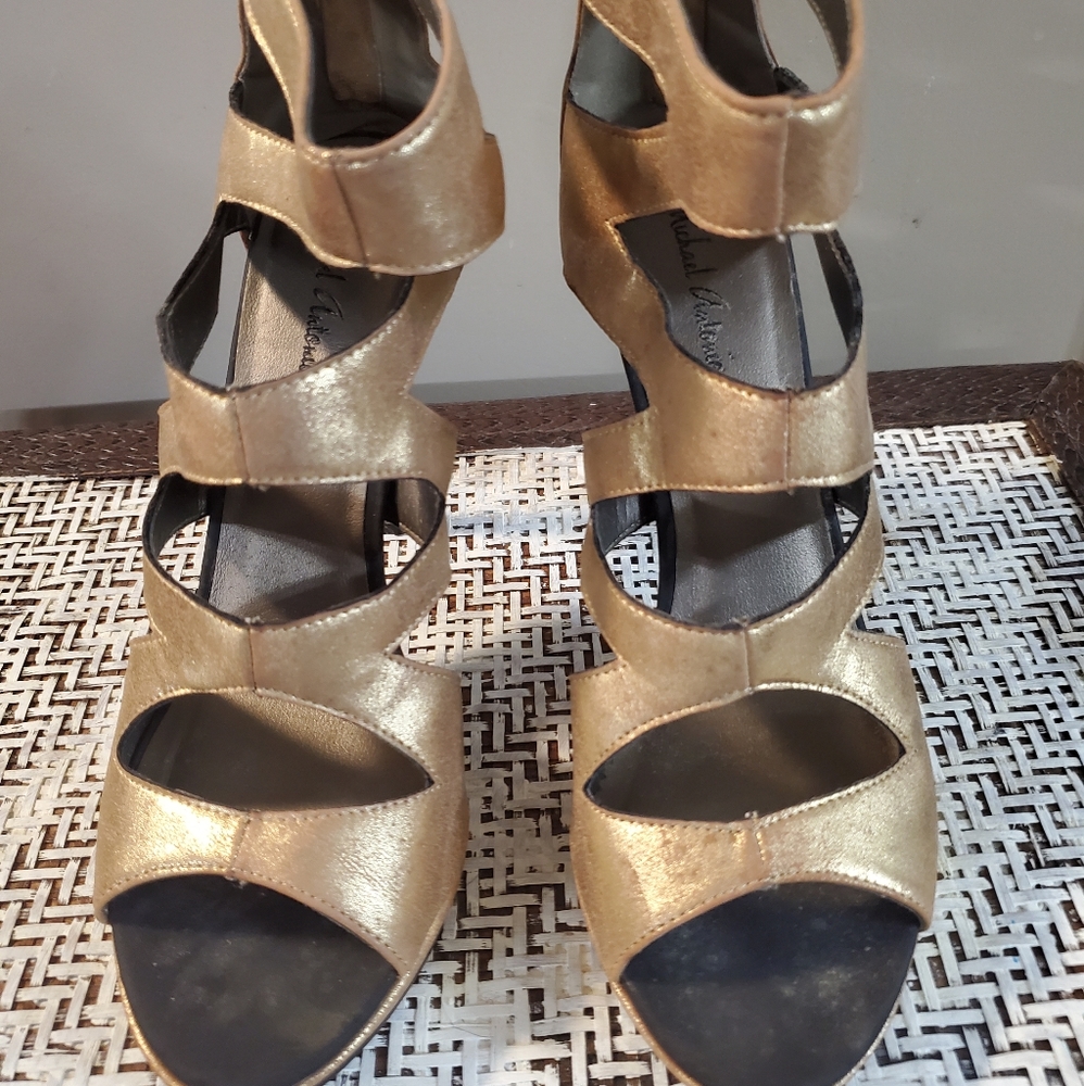 Michael Antonio yellow gold zip up heels